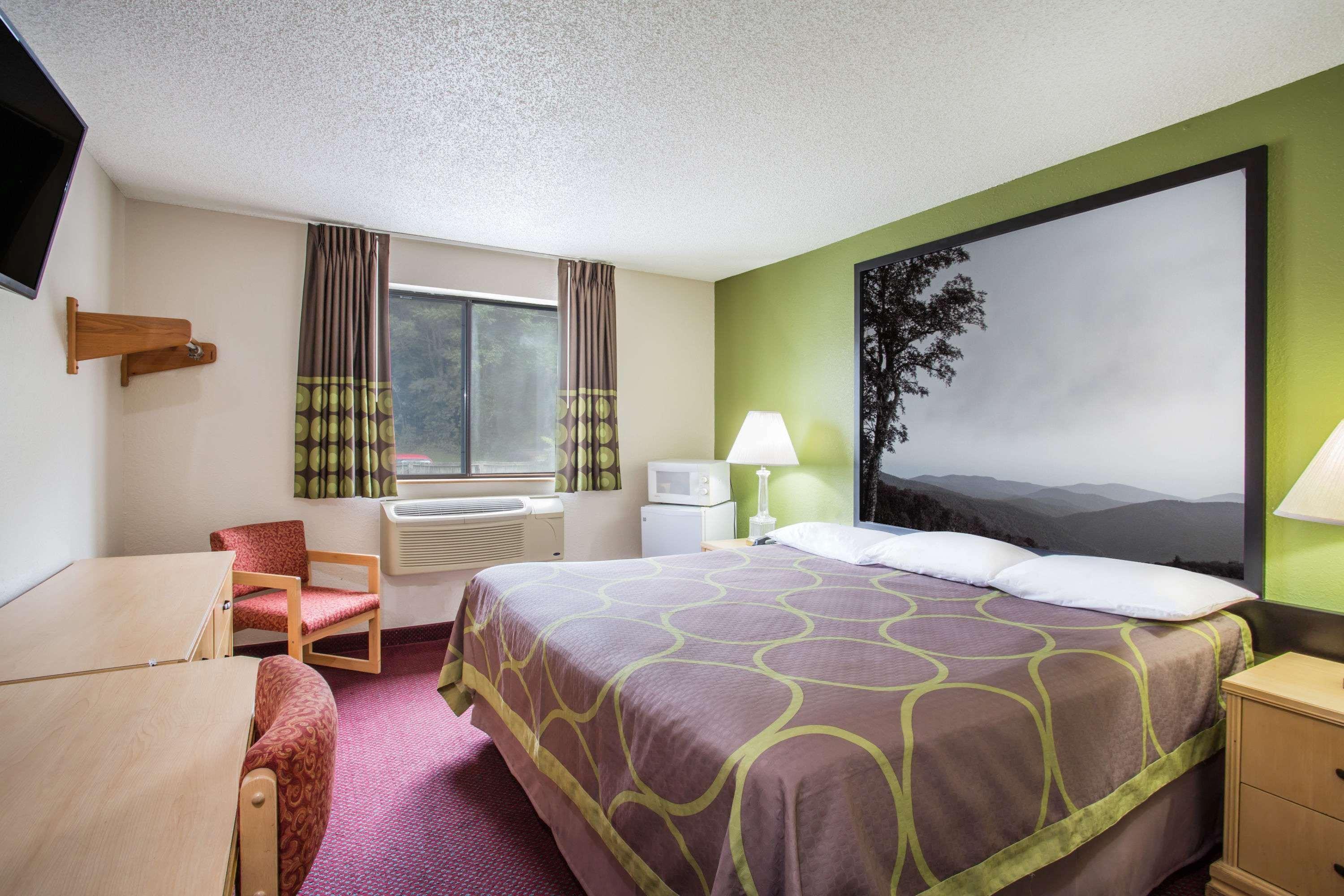 Super 8 By Wyndham Salem Va Motel Bagian luar foto